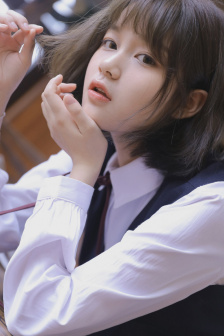 胸大的姑娘韩剧播放视频